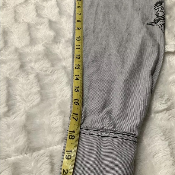 Modern Culture  Men’s Gray/Black Fleur Wings Button Down‎ Shirt Size Large - Picture 13 of 13